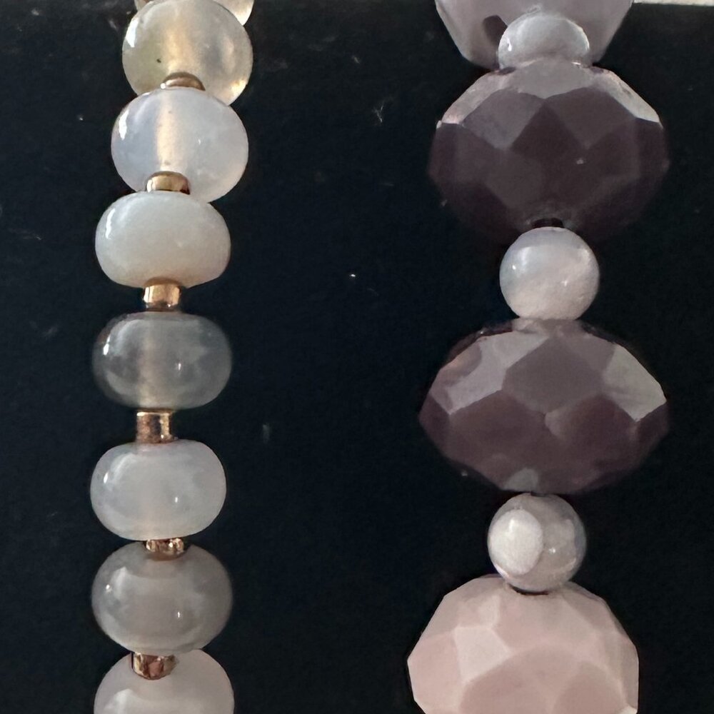 2 Lavender Glass and Acrylic Beaded Bracelets - Picture 6 of 6